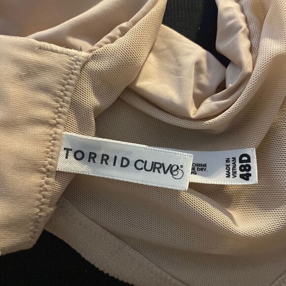 Torrid Curve Wm’s Sz 48D Nude T Shirt Smooth 4 Hook Closure Padded Bra - Picture 3 of 3